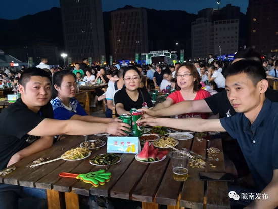 好嗨喲！隴南第一屆青島啤酒節(jié)開幕啦，為期8天