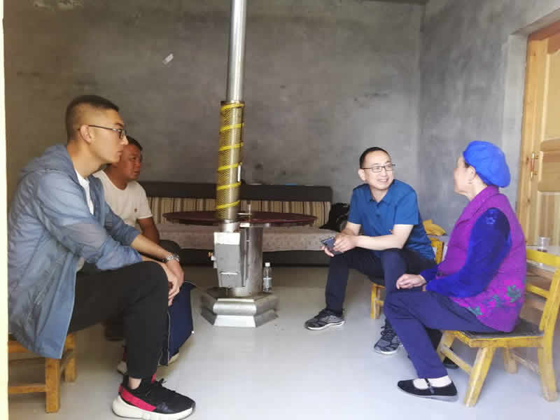 “感黨恩、憶黨史”，--市龍江城鄉(xiāng)發(fā)展集團公司開展慶祝建黨99周年主題黨日活動